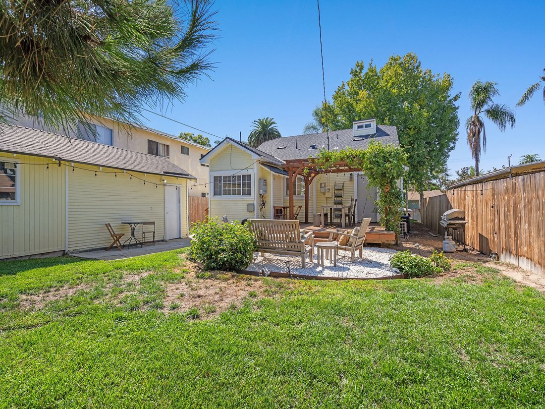 House in Signal Hill, California, United States 2 - 18951271