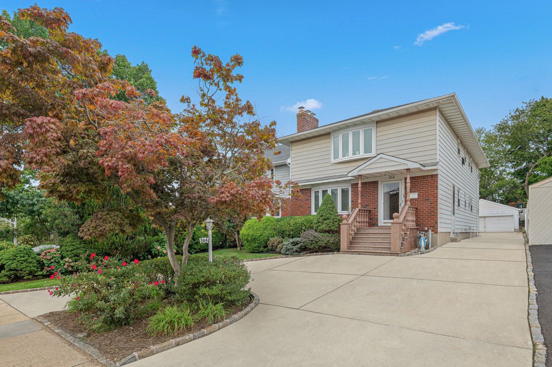 House in West Hempstead, New York, United States 1 - 18954456