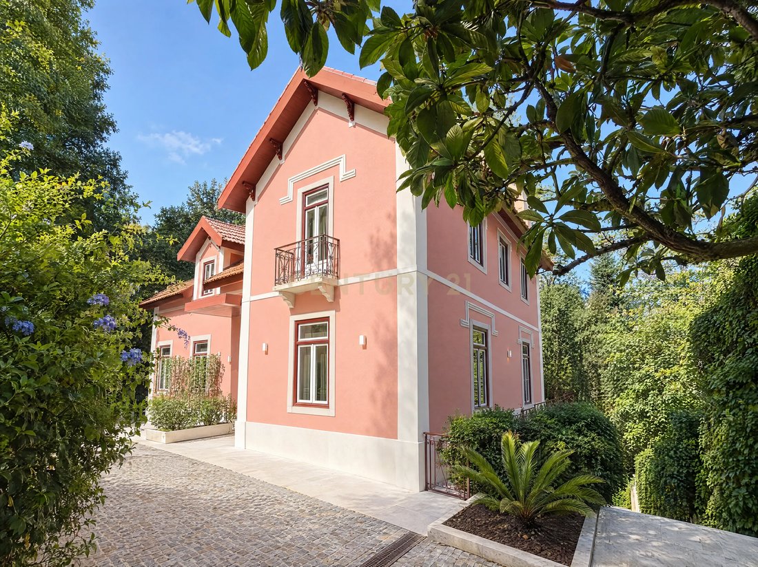 Chateau in Sintra, Lisbon, Portugal 1 - 18954308