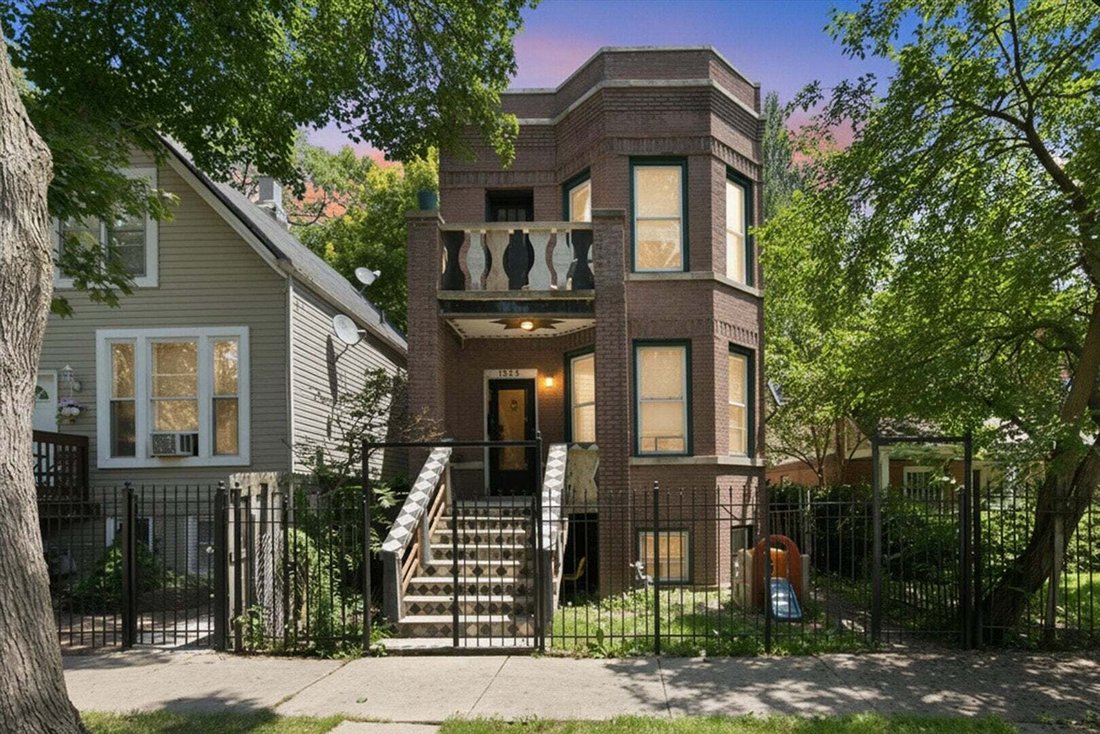 Chicago, Illinois, United States 1 - 18953276