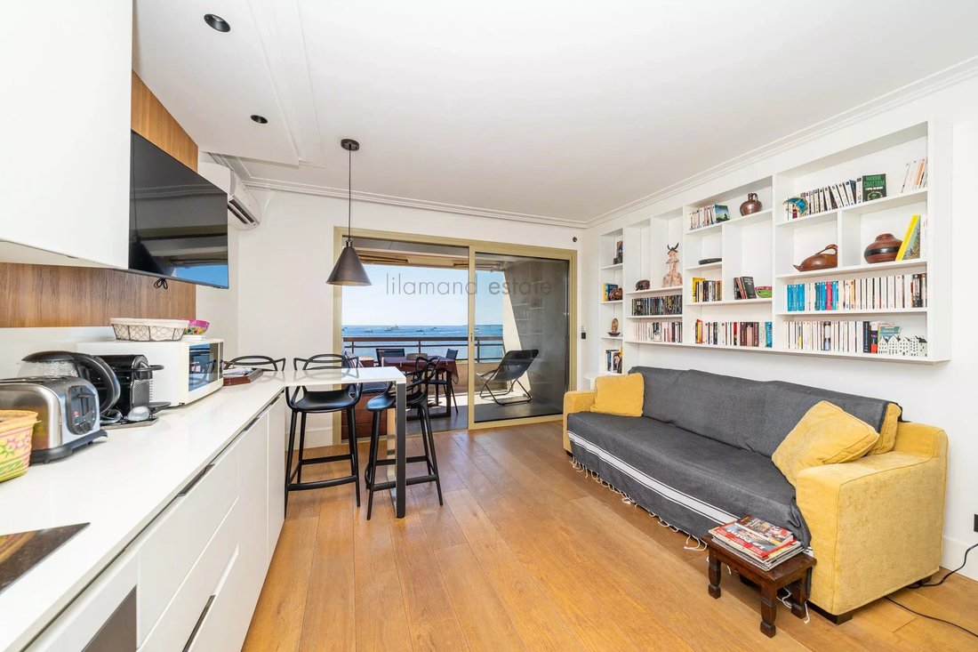 Apartment in Antibes, Provence-Alpes-Côte d'Azur, France 5 - 18949529
