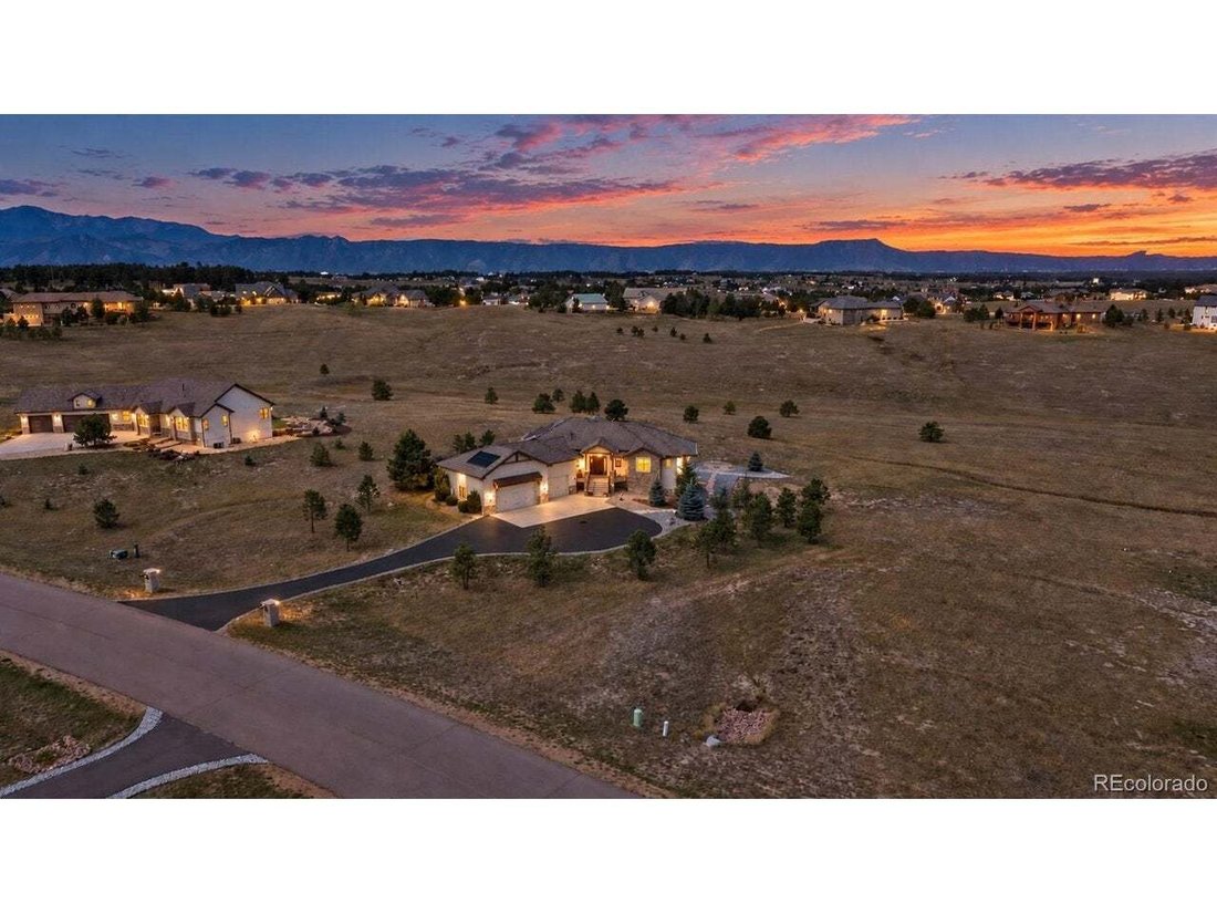 House in Colorado Springs, Colorado, United States 3 - 18952508