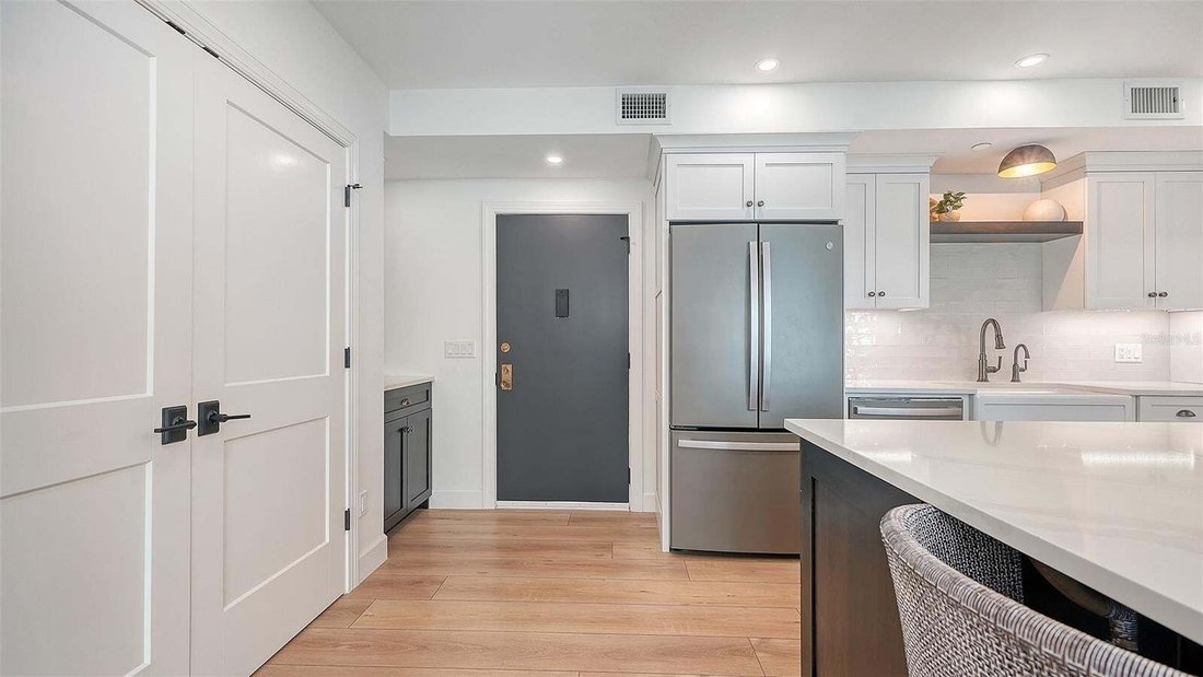Condo in Sarasota, Florida, United States 4 - 18952302