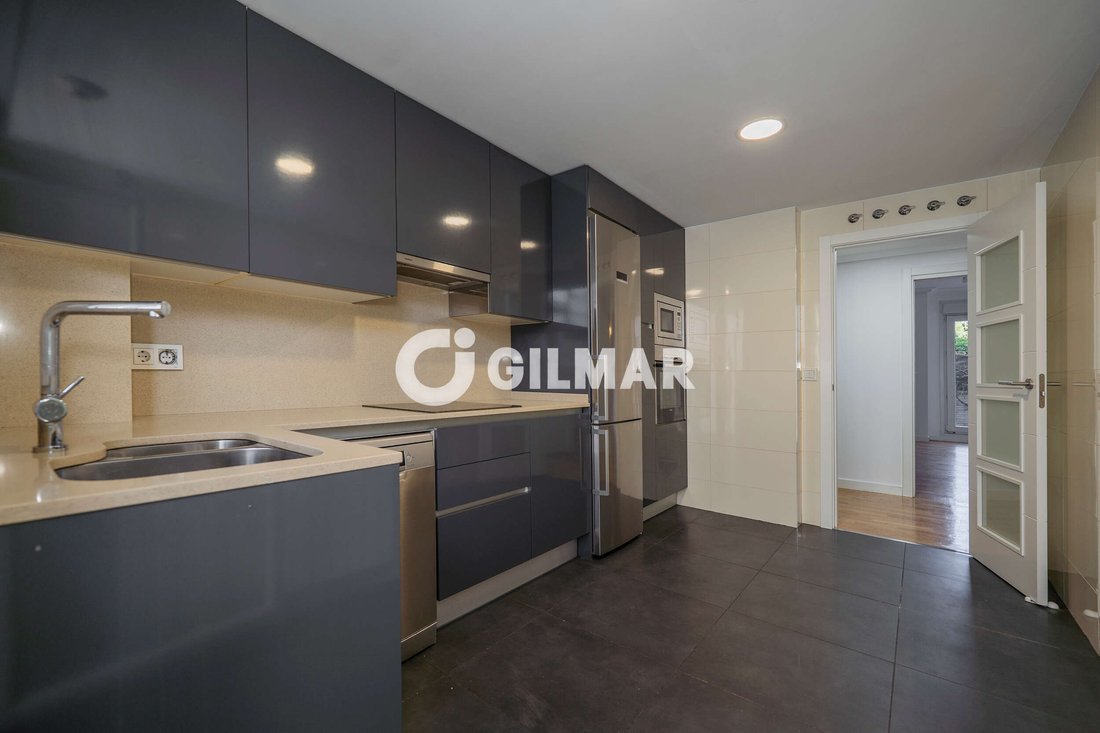 Apartment in La Moraleja, Alcobendas, Comunidad de Madrid 1 - 18948435