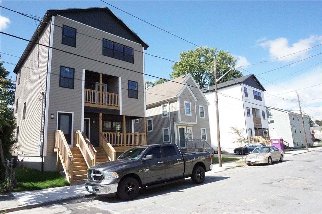 Cranston, Rhode Island, United States 2 - 18948426