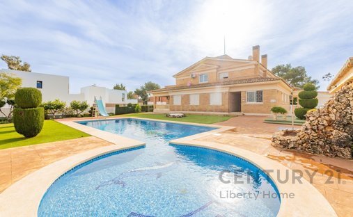 Villa in Torrent, Valencian Community, Spain 1