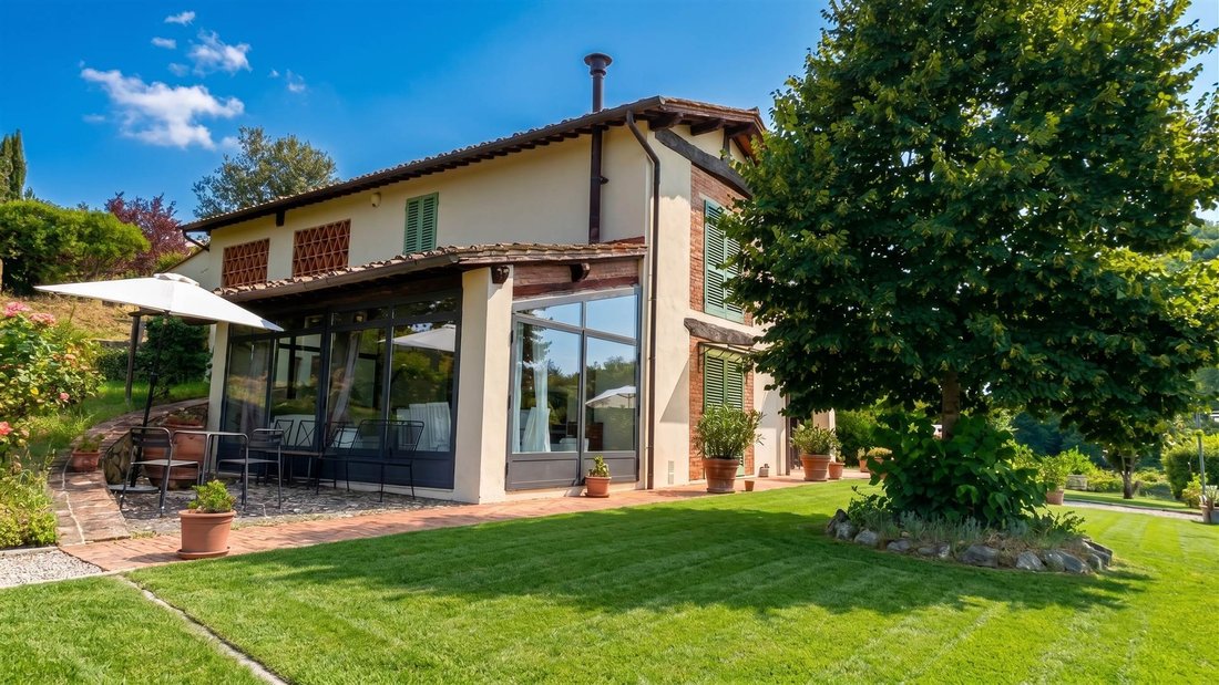 Villa in Terranuova Bracciolini, Tuscany, Italy 2 - 18954735