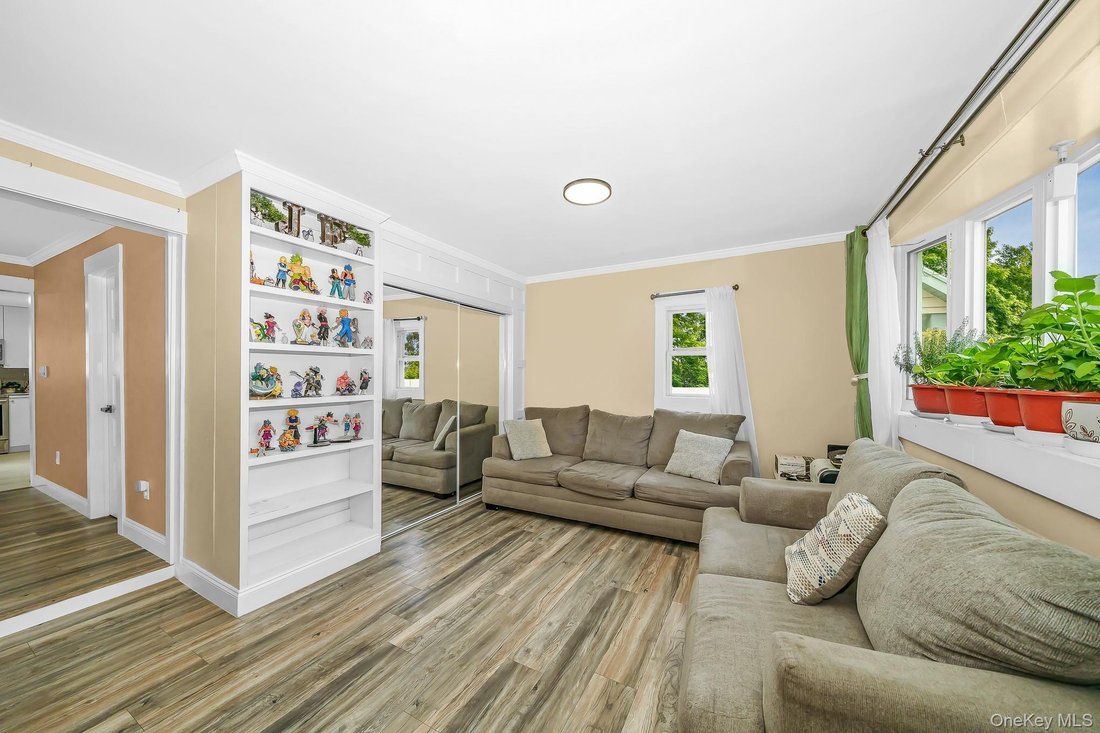 House in Freeport, New York, United States 2 - 18950354