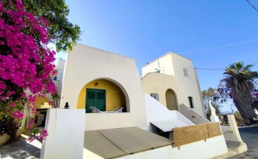 Estate in Thira, Aegean, Greece 1