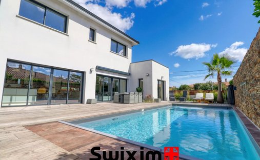 Villa in Bourg, Eysines, France 1