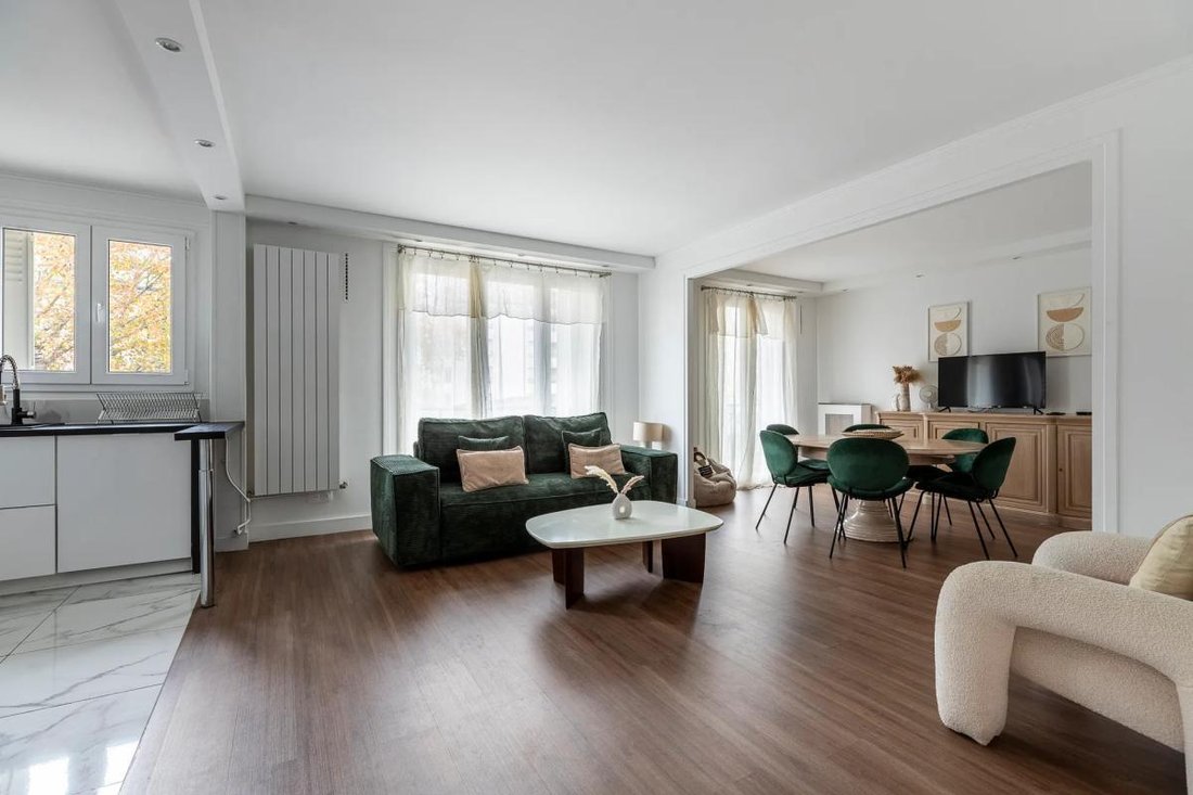 Apartment in Louis Blanc-Aqueduc, Paris 10e Arrondissement, Paris 1 - 18949749