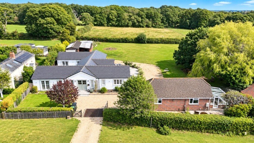Bungalow in East Boldre, England 1 - 18948631