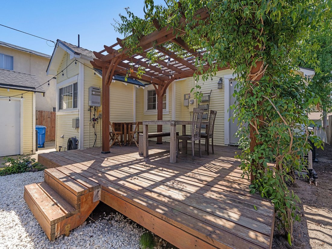 House in Signal Hill, California, United States 1 - 18951271