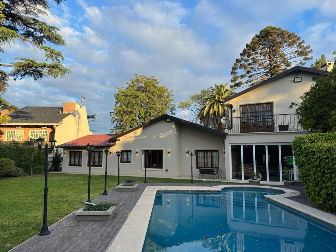 House in Ituzaingó, Buenos Aires Province, Argentina 5 - 18951033