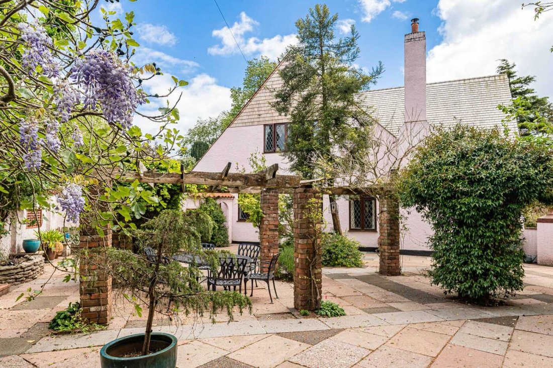 House in Torquay, England 2 - 18952266