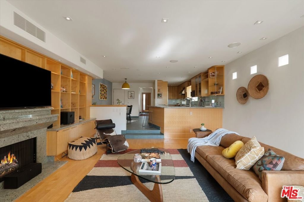 Condo in Los Angeles, California, United States 5 - 18952282