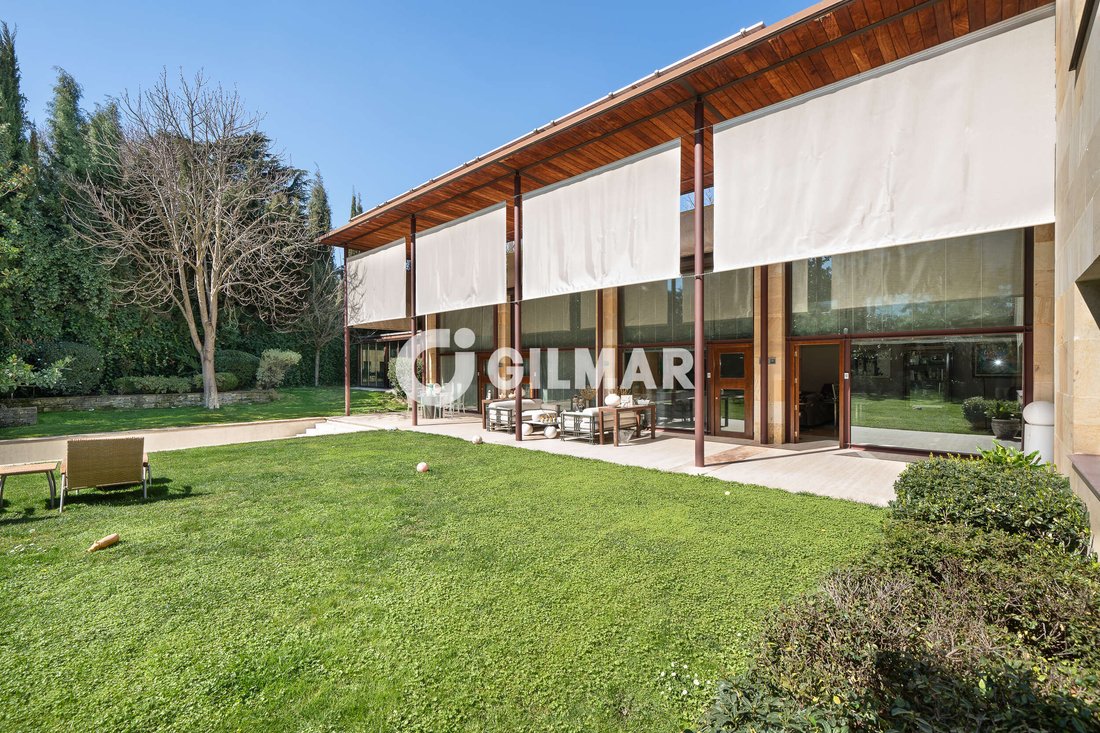 Villa in Fuencarral-El Pardo, Madrid, Spain 3 - 18949414