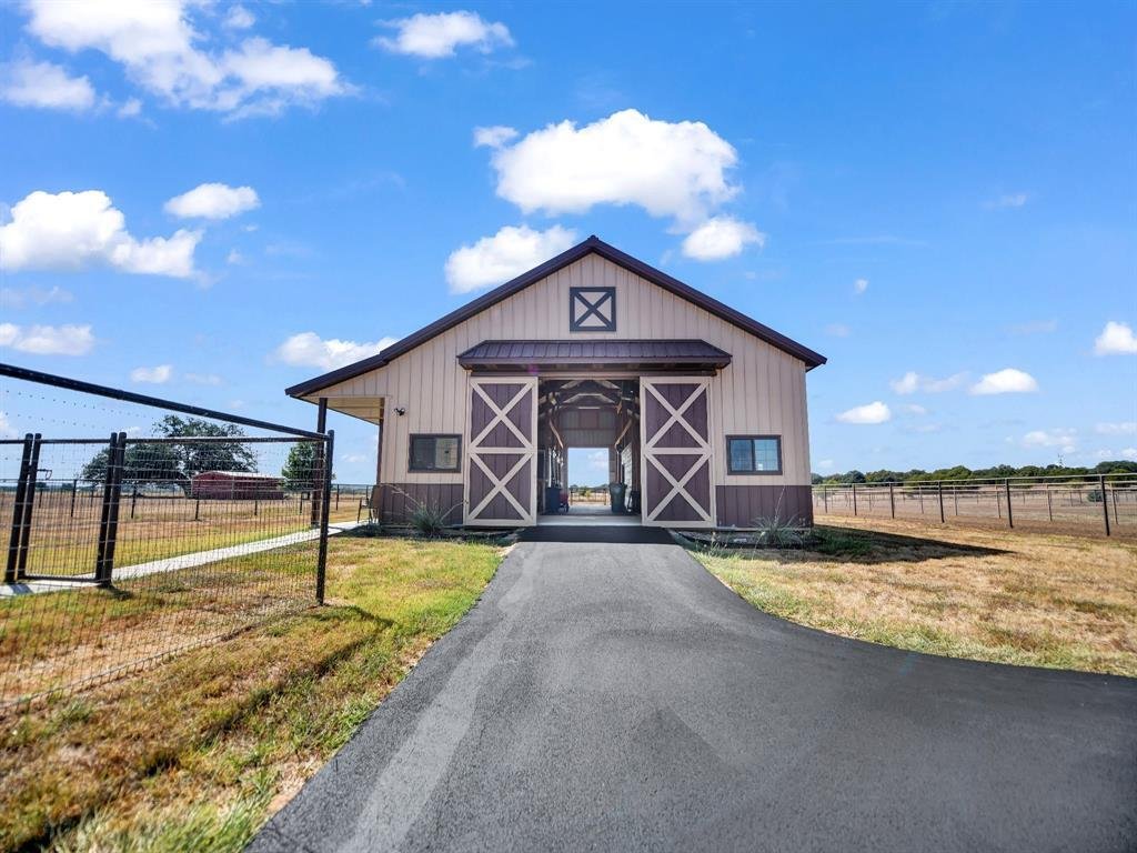 House in Granbury, Texas, United States 2 - 18949136