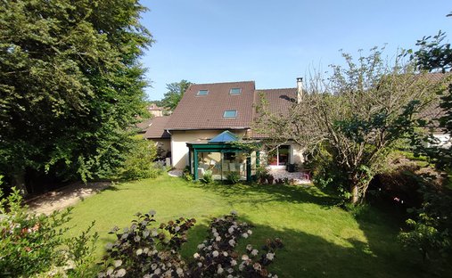 Villa in Rochefort-en-Yvelines, Ile-de-France, France 1