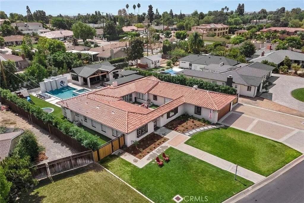 House in Fullerton, California, United States 5 - 18953503