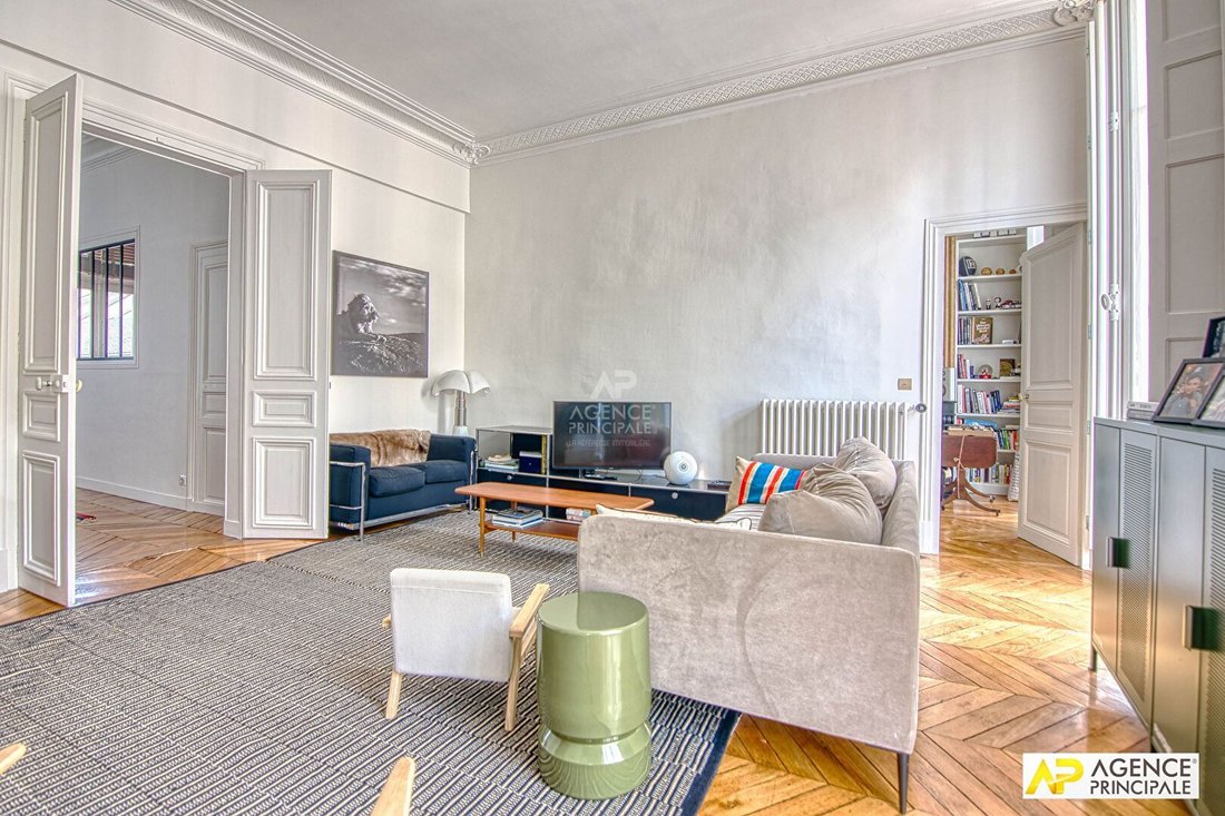 Apartment in Domaine National du Château, Versailles, France 3 - 18949601