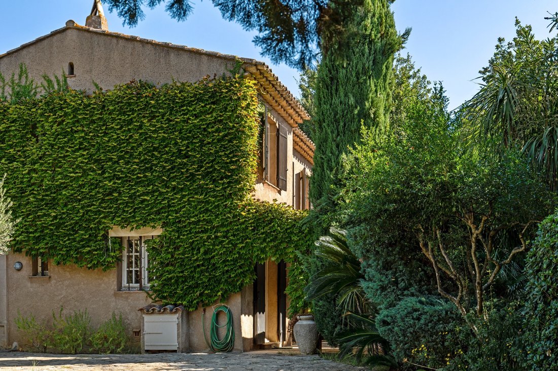 House in Zone Est Diffuse, Saint-Tropez, France 1 - 18951440