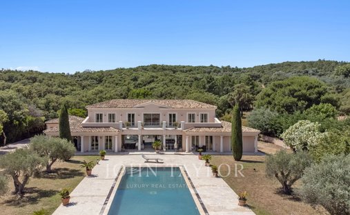 Villa in Grimaud, Provence-Alpes-Côte d'Azur, France 1