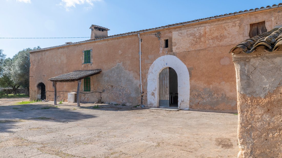 Finca in Vilafranca de Bonany, Balearic Islands, Spain 2 - 18953814