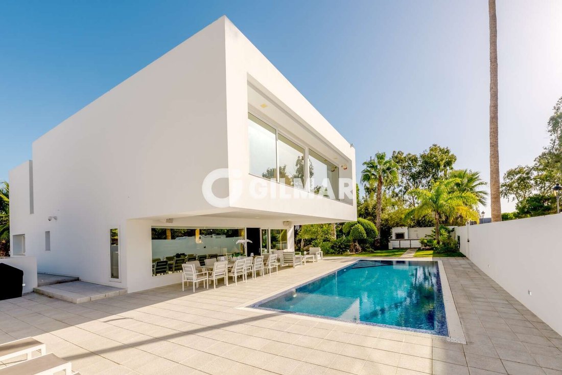 Villa in Chiclana de la Frontera, Andalusia, Spain 4 - 18525947