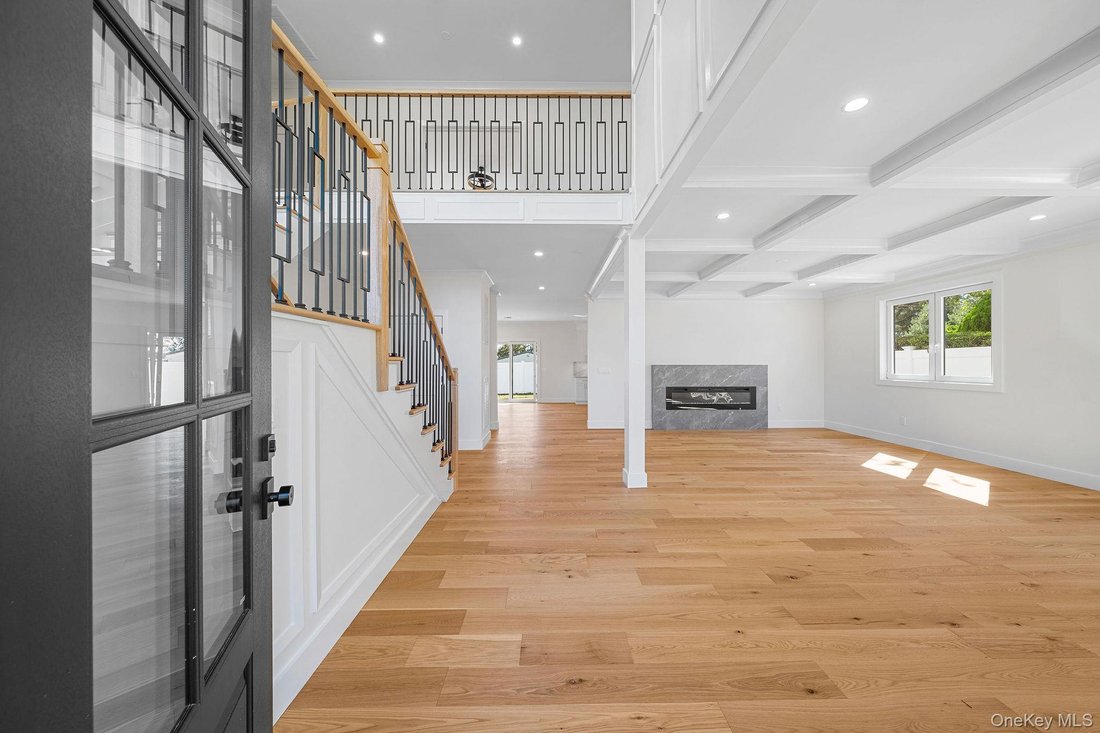 House in Levittown, New York, United States 3 - 18952381