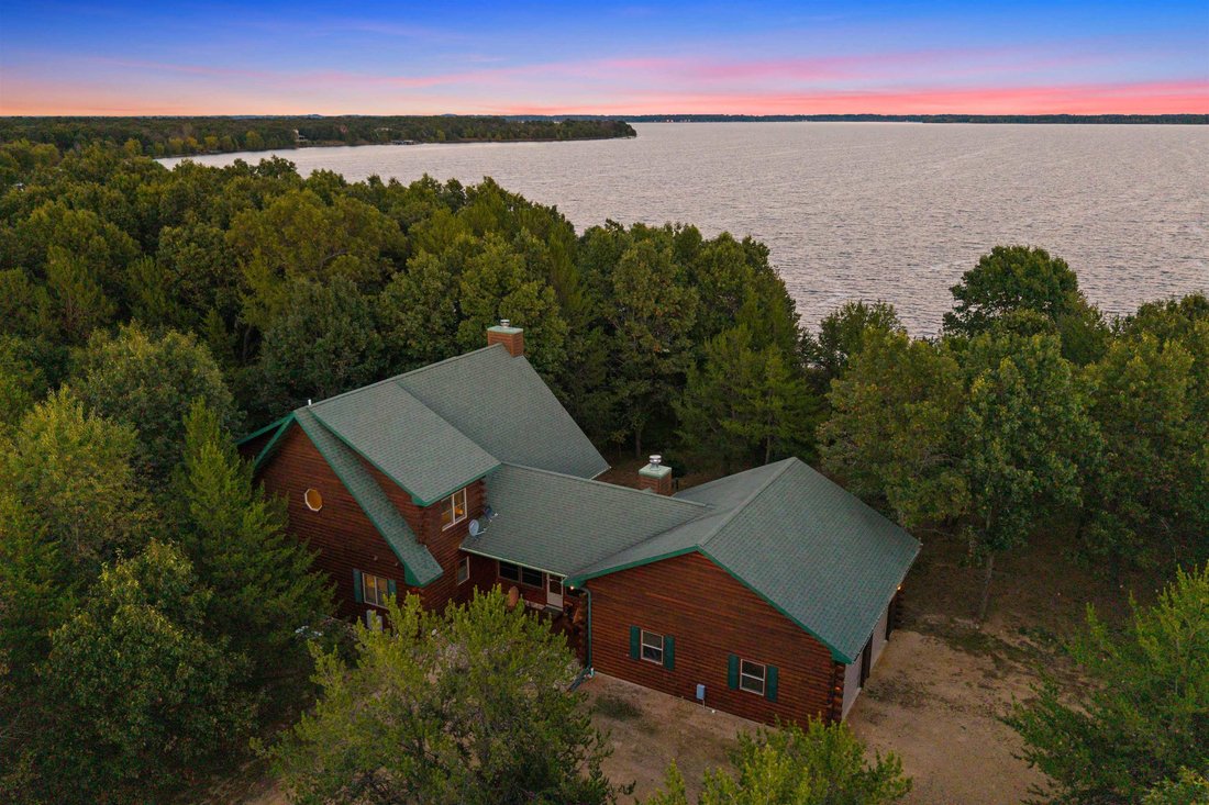 House in Necedah, Wisconsin, United States 3 - 18948941