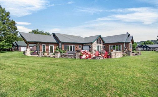 House in Camdenton, Missouri, United States 1