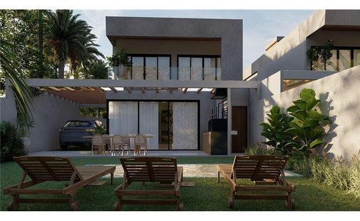 House in São Sebastião, State of São Paulo, Brazil 1