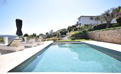 Villa in Grasse, Provence-Alpes-Côte d'Azur, France 1