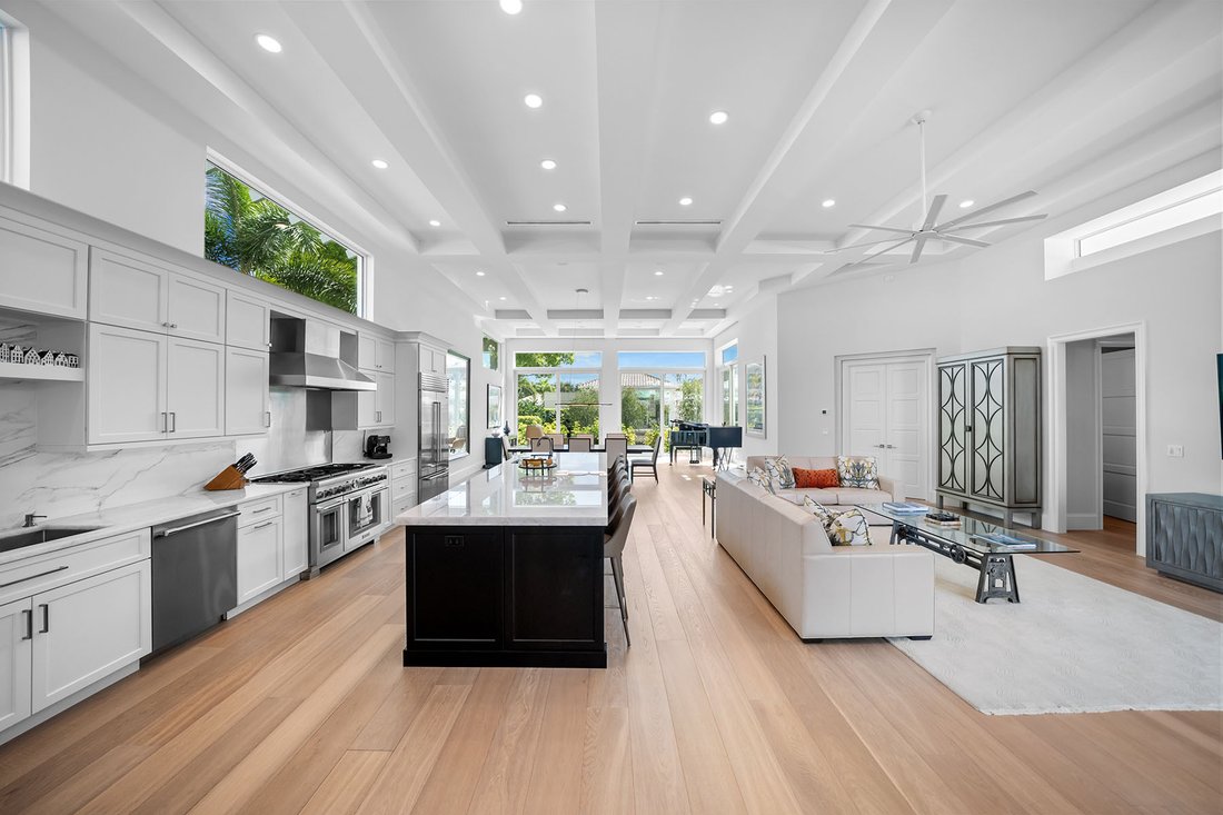 Naples, Florida, United States 4 - 17372456