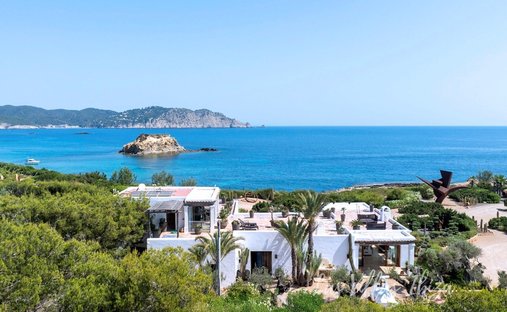 Villa in Sant Carles de Peralta, Santa Eularia des Riu, Balearic Islands 1