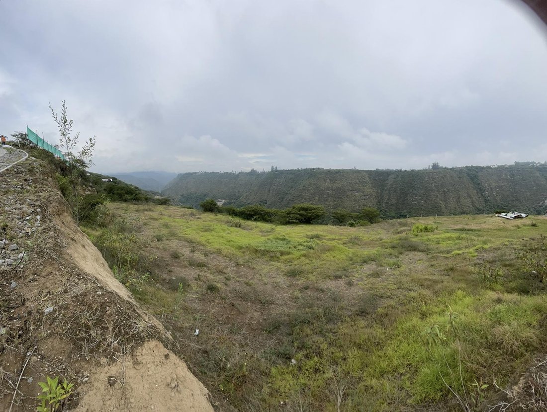 Land in Quito, Pichincha, Ecuador 2 - 18949416