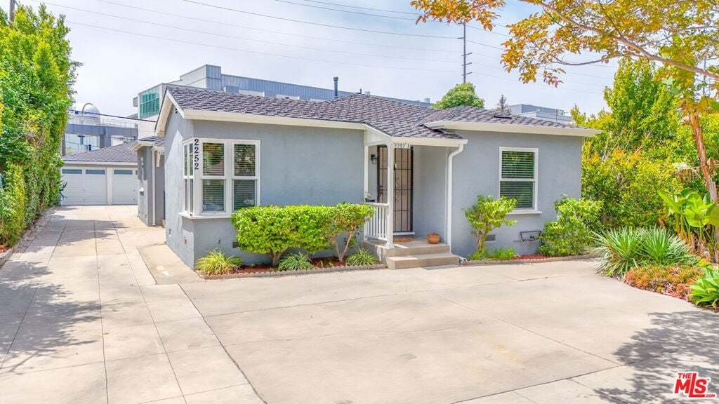 Santa Monica, California, United States 4 - 18952183