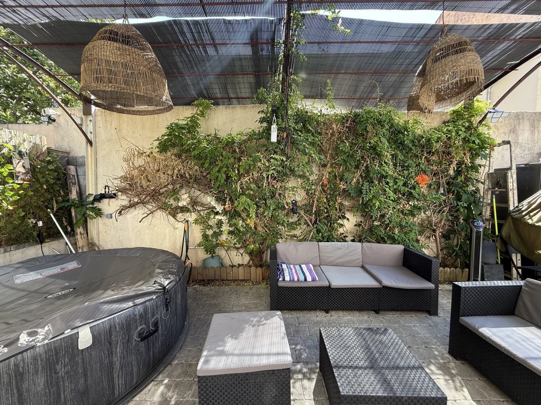 Apartment in Saint Nicolas, Cannes, France 3 - 18949709
