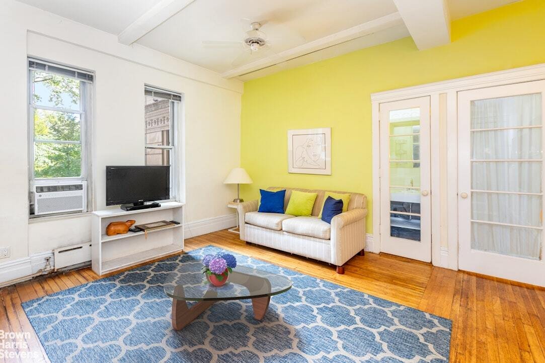 Co Op in New York, New York, United States 5 - 18948550
