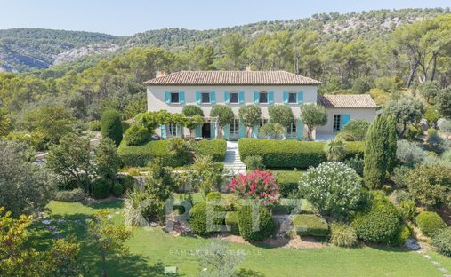 Country House in Le Tholonet, Provence-Alpes-Côte d'Azur, France 1