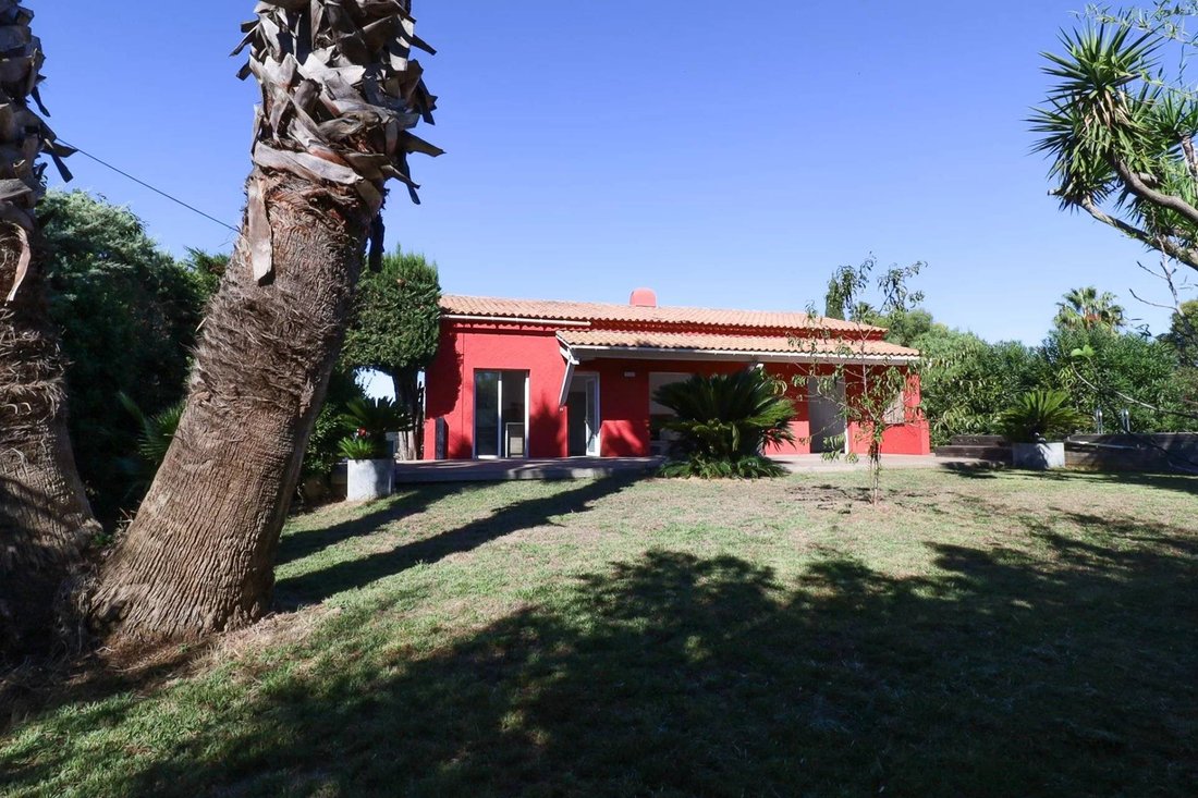 House in Hyeres, Provence-Alpes-Côte d'Azur, France 1 - 16296517
