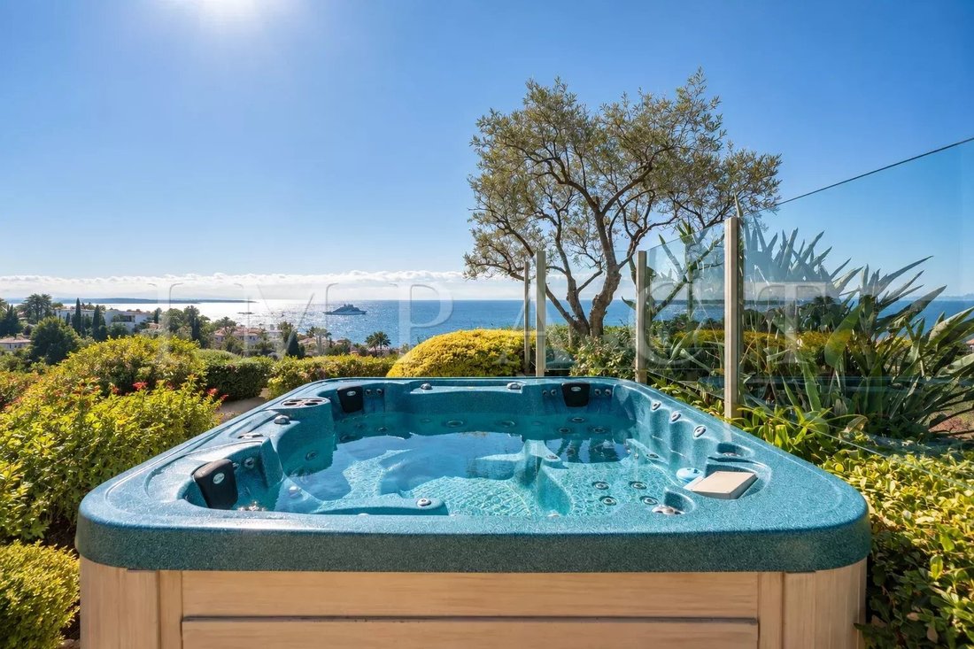 Apartment in Cannes, Provence-Alpes-Côte d'Azur, France 2 - 18784714