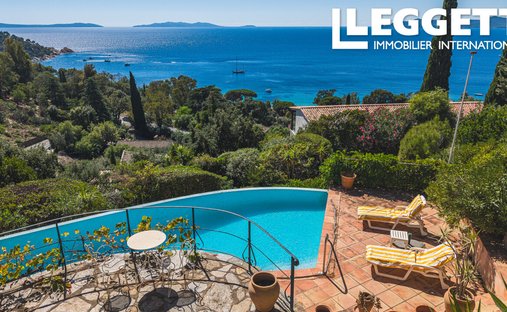 Villa in Le Lavandou, Provence-Alpes-Côte d'Azur, France 1