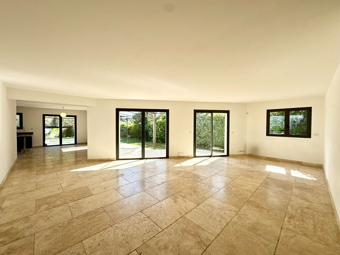 Villa in Granettes-Jauberte-Sainte Anne, Aix-en-Provence, France 4 - 18955087