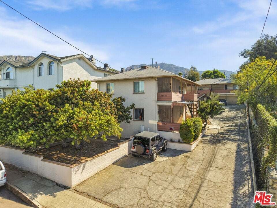 Los Angeles, California, United States 1 - 18952208