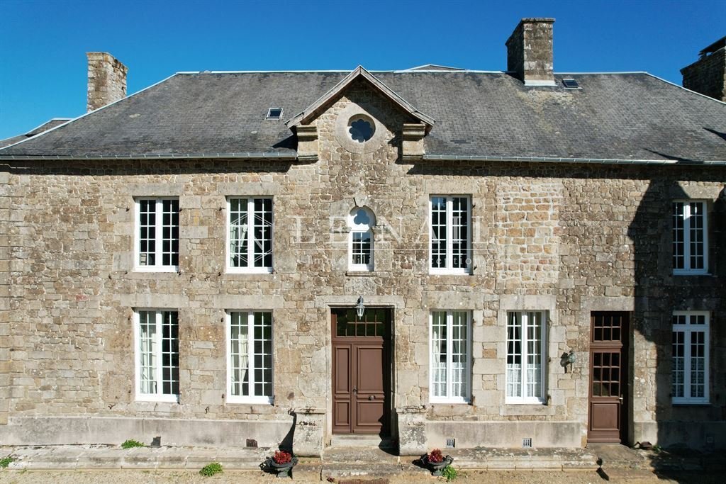 Domaine à Saint-Hilaire-du-Harcouët, Normandie, France 4 - 14334830
