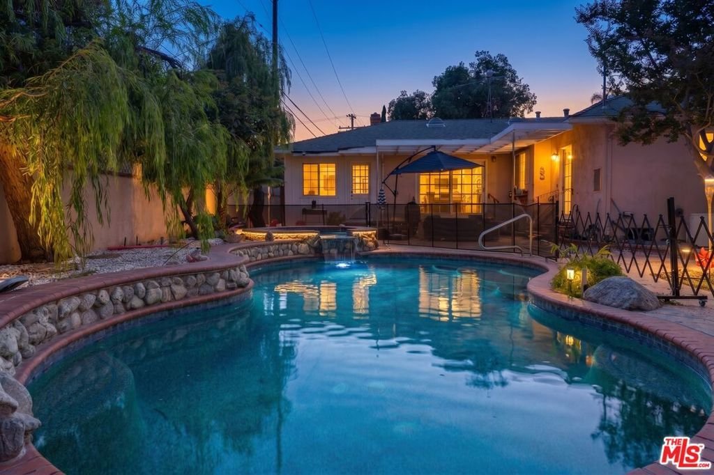 House in Los Angeles, California, United States 1 - 18952252