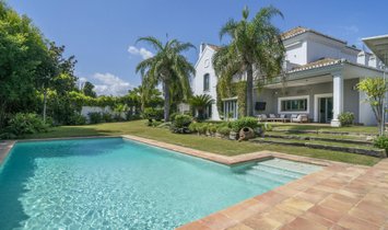 Villa in San Pedro de Alcantara, Andalusia, Spain 1