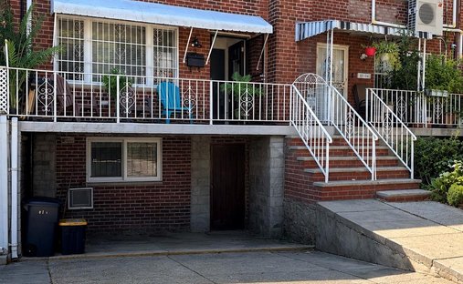 House in New York, New York, United States 1